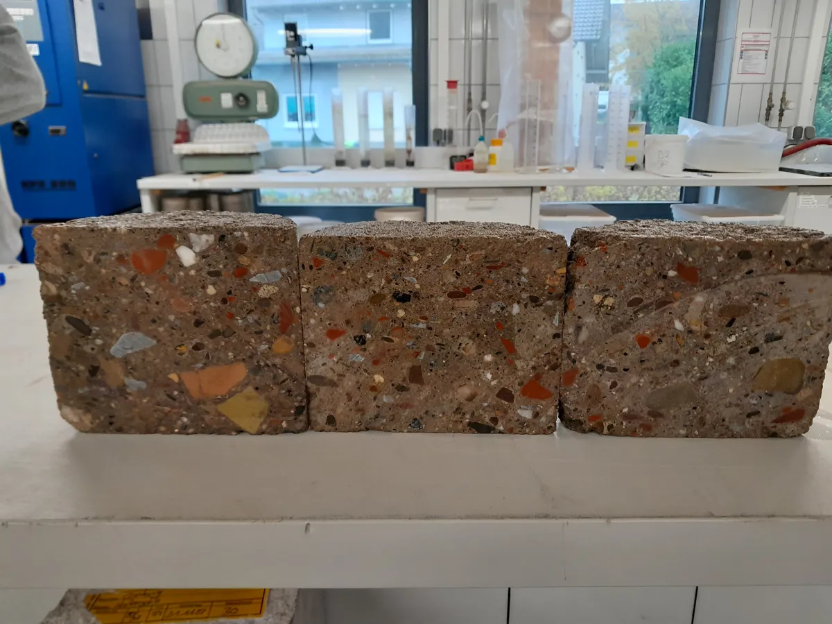 Betonproben im Labor